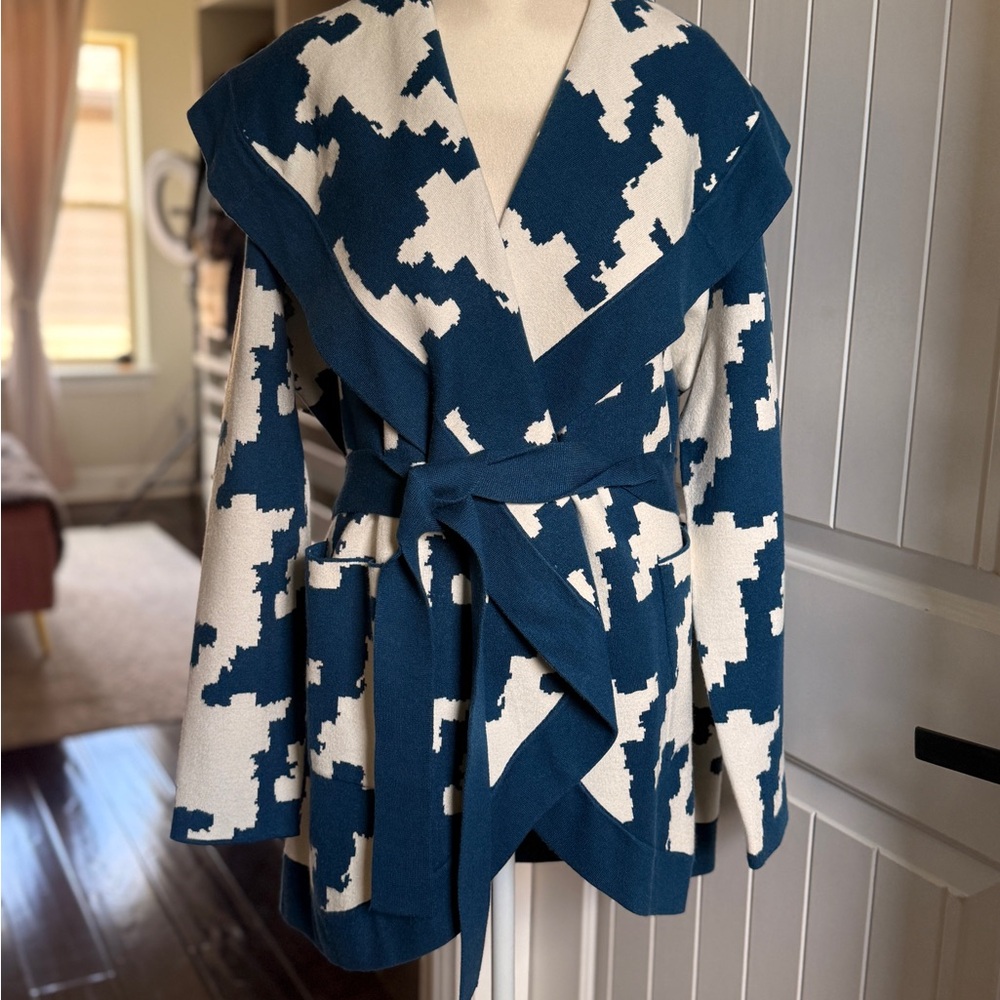 MarlaWynne Teal and Cream Houndstooth Belted Shawl Cardigan - Picture 4 of 12